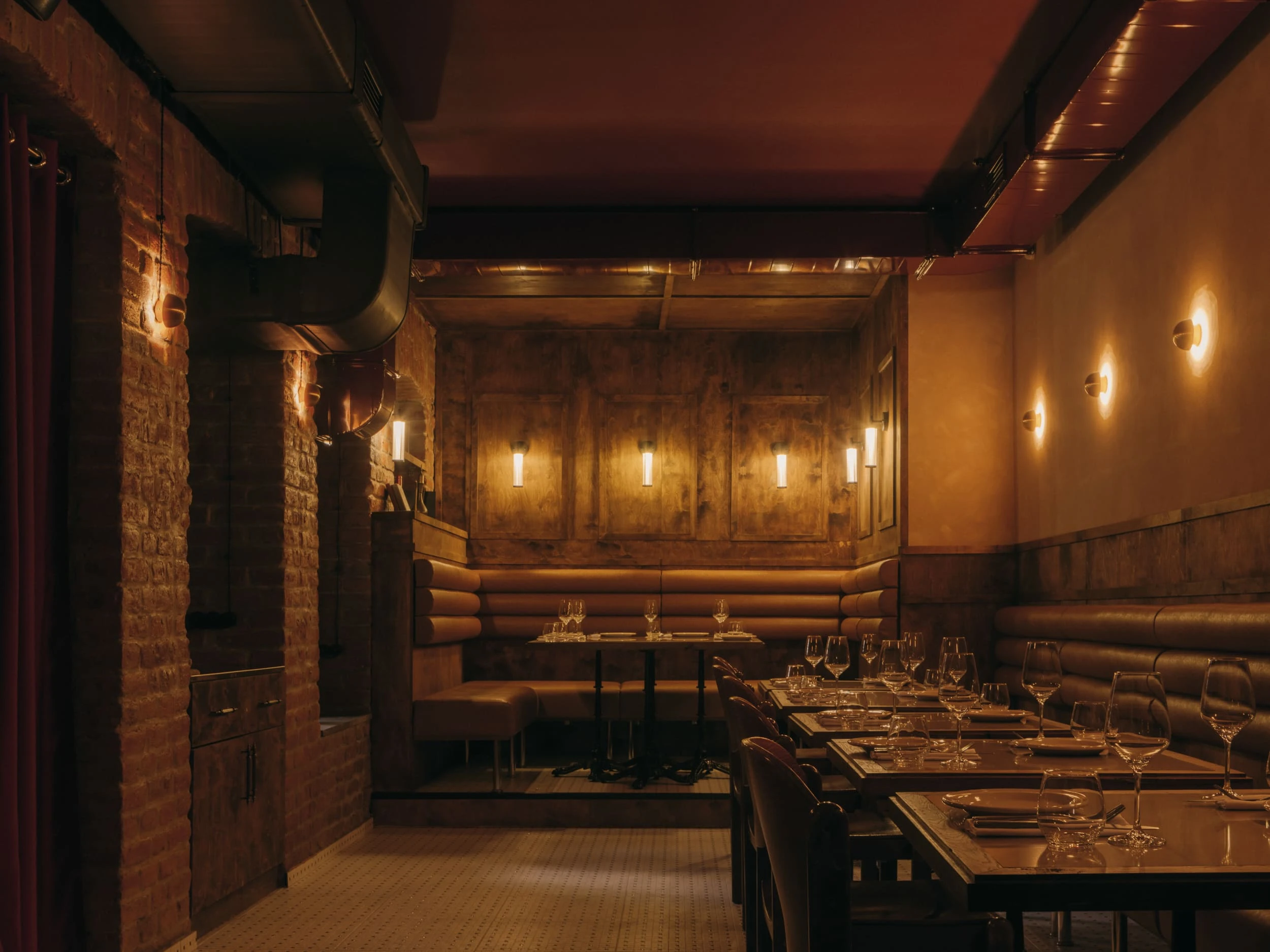 Aureo Dining